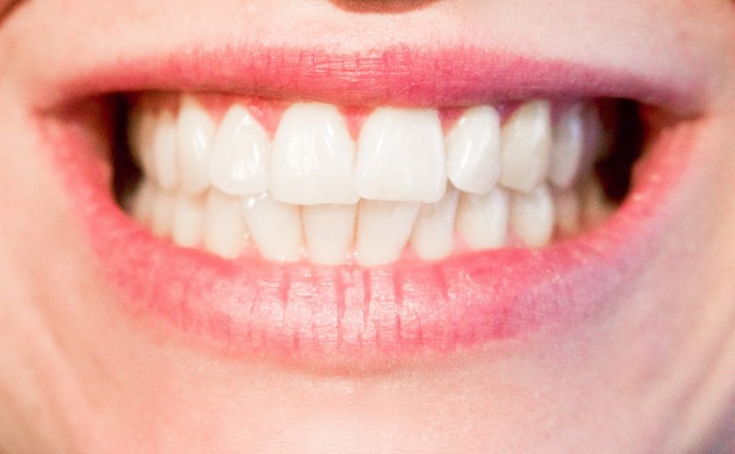 Dzisiejsza technika wykorzystywana w salonach stomatologii estetycznej być może spowodować, że odzyskamy ładny uśmiech.